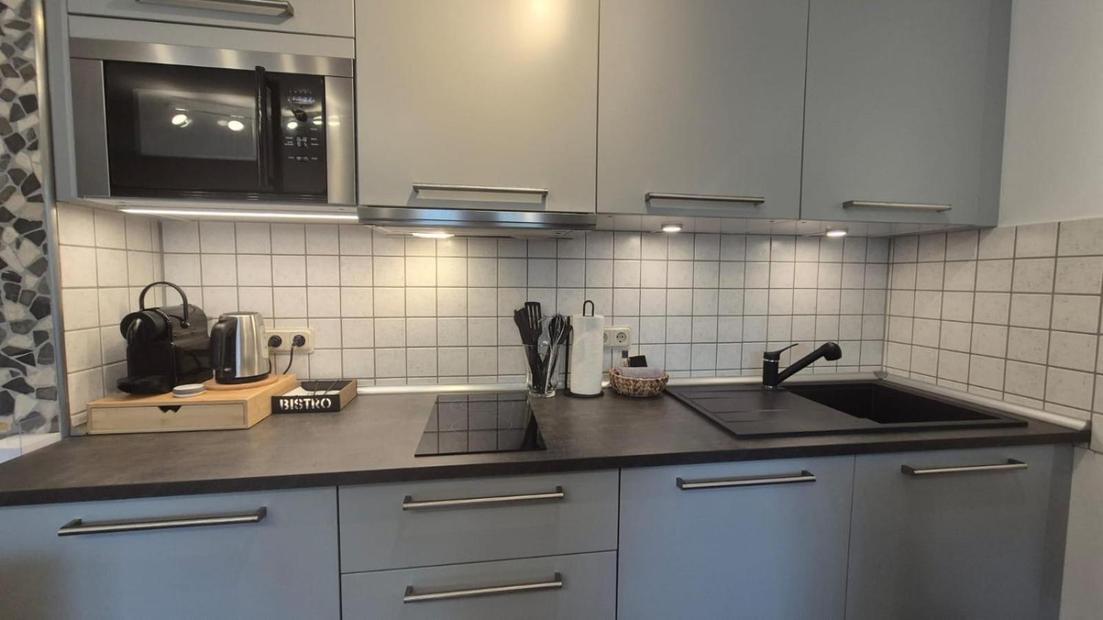 Apartment 1 Mit Terrasse Und Pkw-Stellplatz Leverkusen Eksteriør bilde