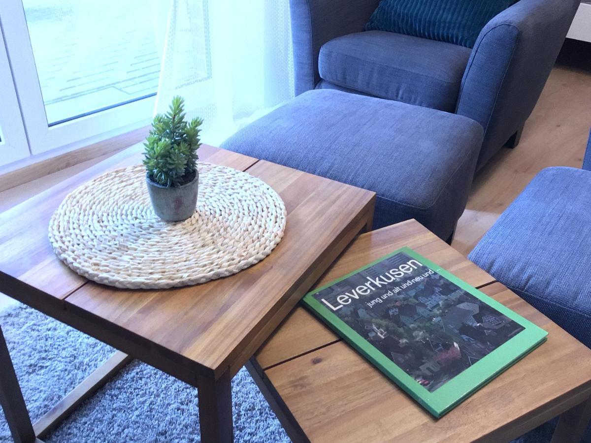 Apartment 1 Mit Terrasse Und Pkw-Stellplatz Leverkusen Eksteriør bilde